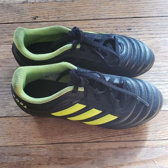Adidas Soccer's shoes - Picture 3 of 7